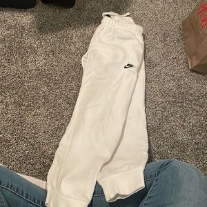 Men’s like new Nike sweatpants